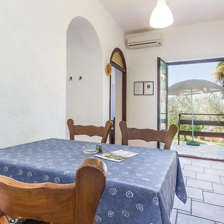 Mugeba 11 Apartment Porec